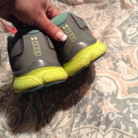 Under Armour shoes - Picture 2 of 5